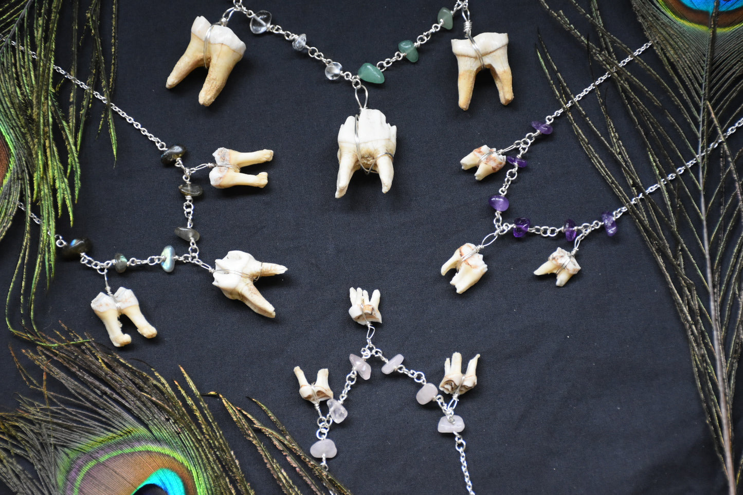 Crystal necklace 3 teeth