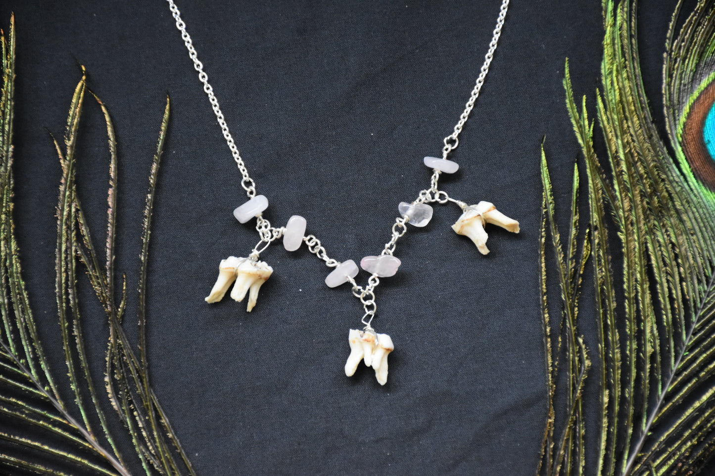 Crystal necklace 3 teeth