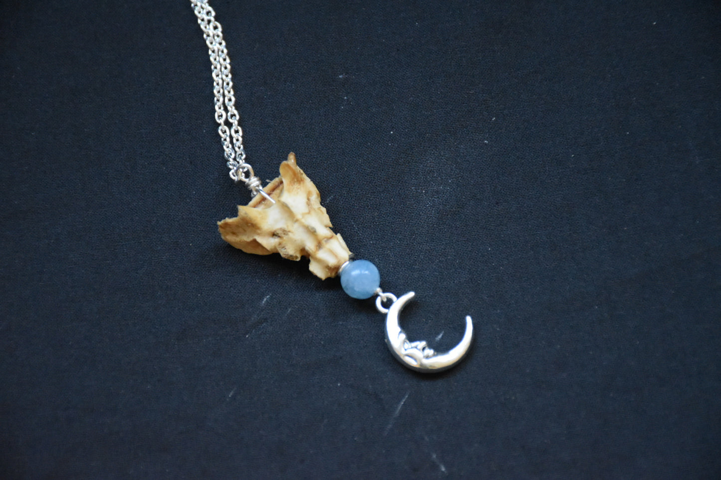 Cat spine necklace