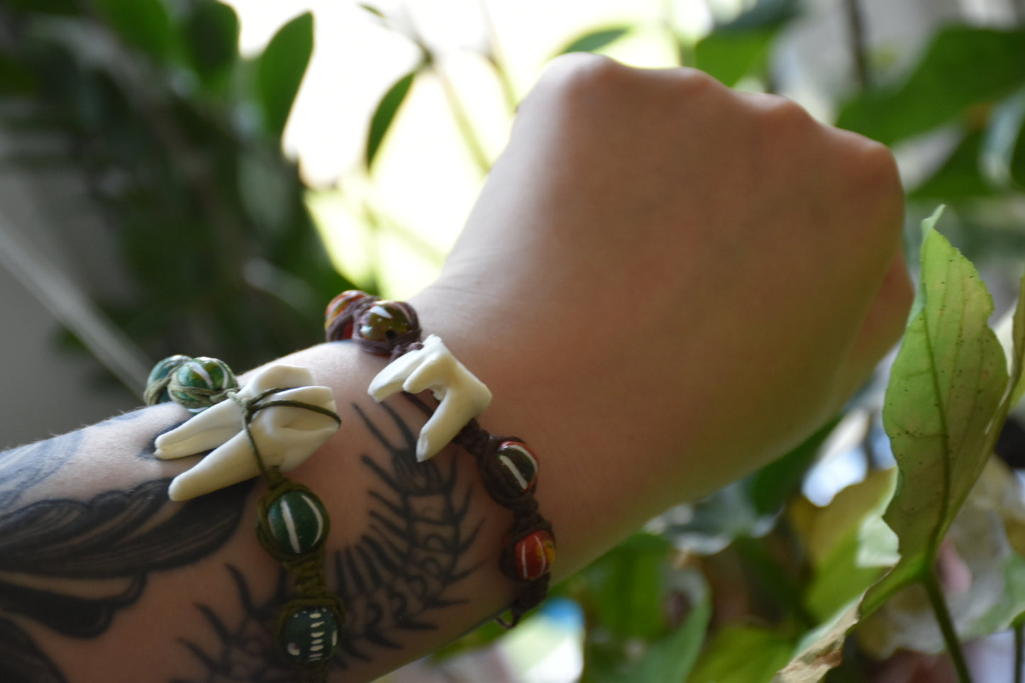 makrame tooth bracelet