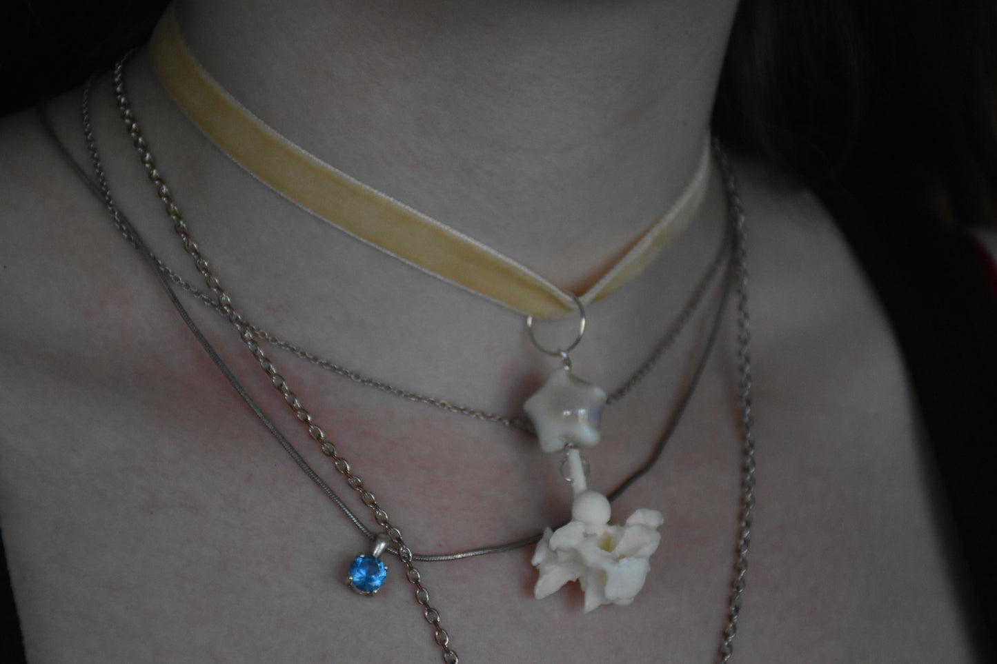 Snake spine choker