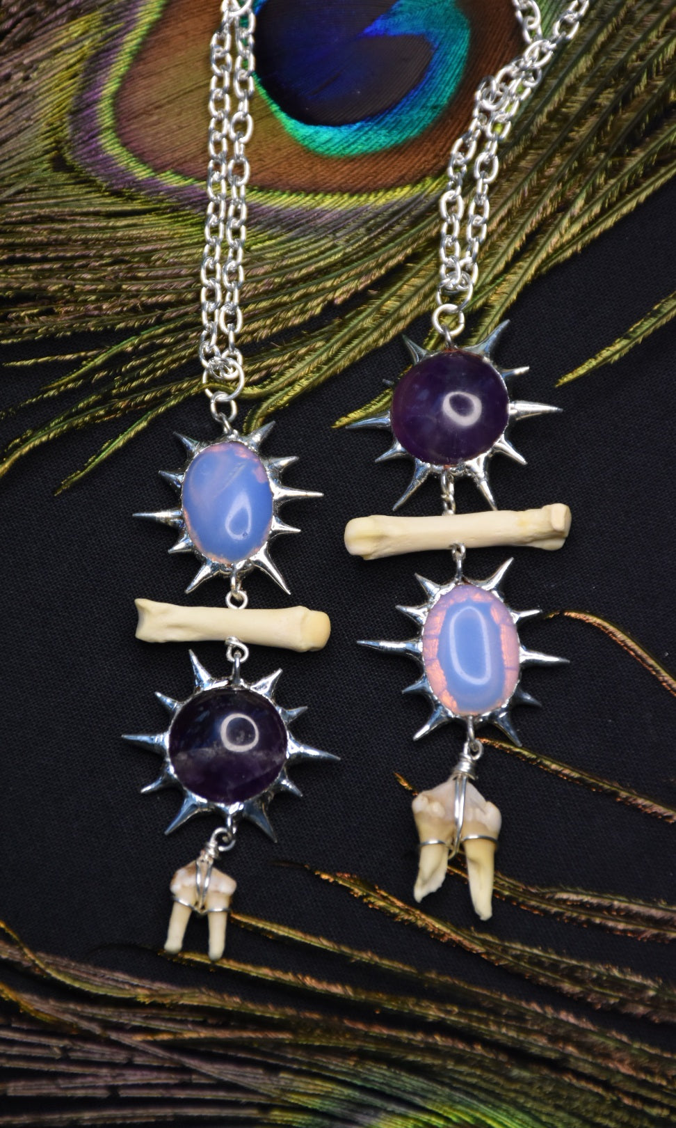 The duality necklace