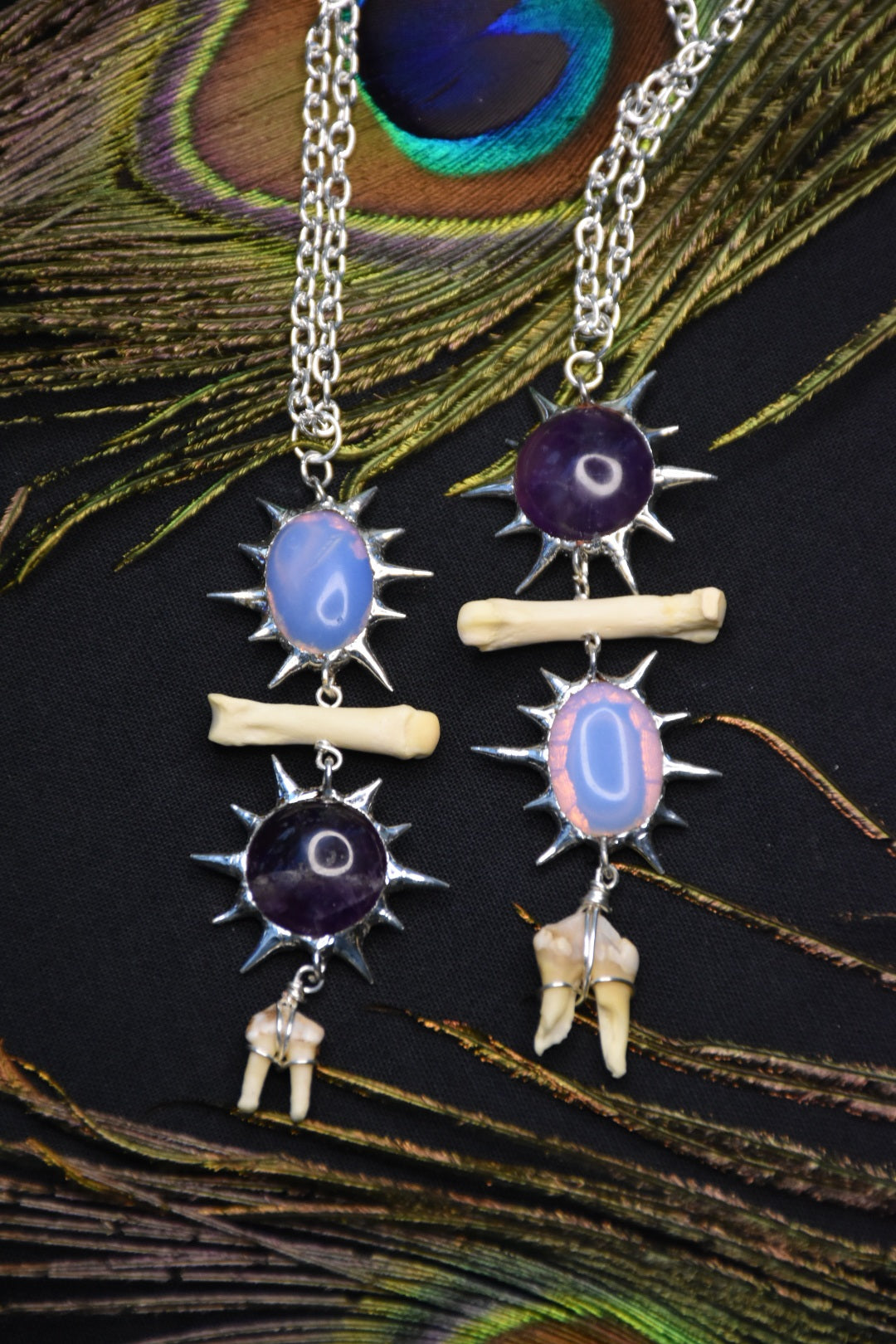 The duality necklace