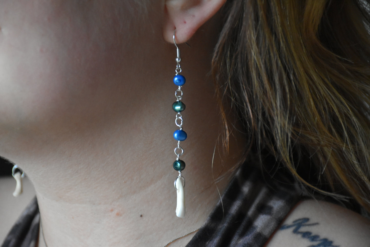 Second hand pearl earrings