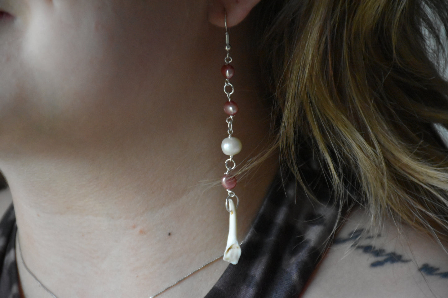 Second hand pearl earrings