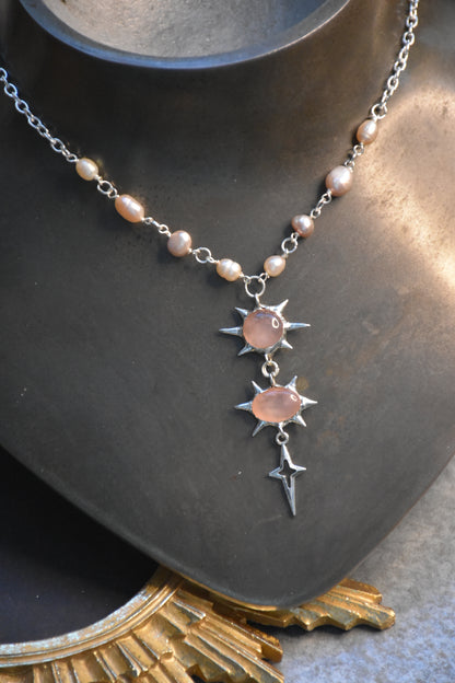 Rose bomb necklace