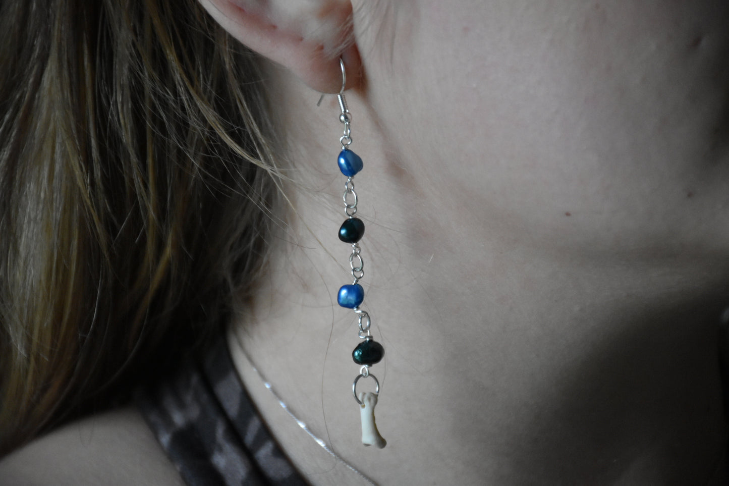 Second hand pearl earrings